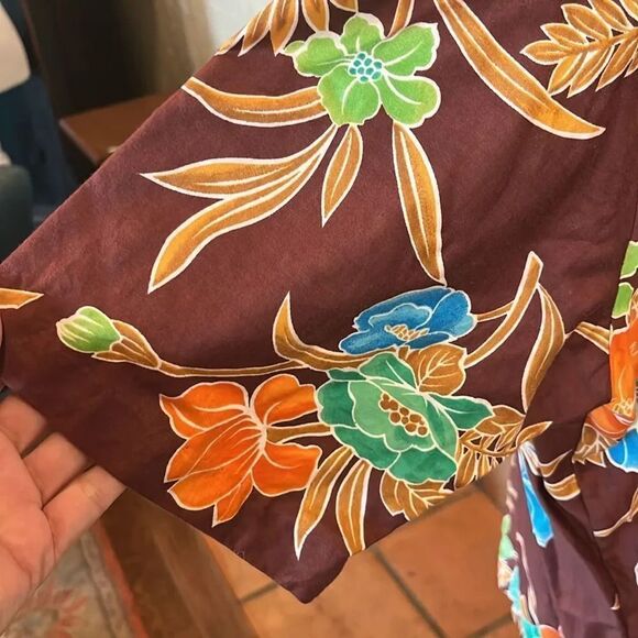 Vintage Hilo Hattie’s Brown Tropical Hawaiian Button- Up Shirt, size LARGE - Picture 5 of 7